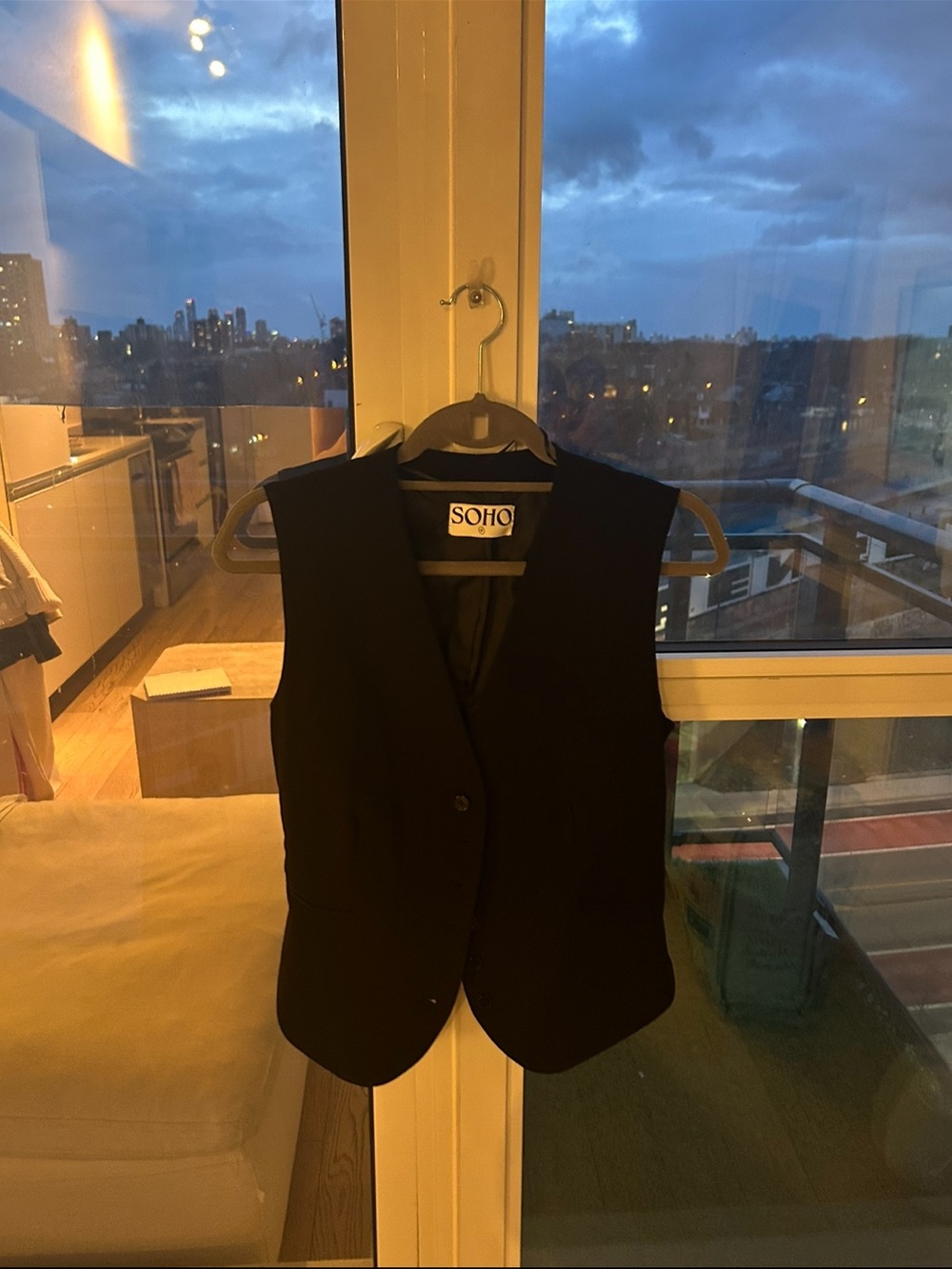SOHO Black Tailored Women's Vest - Sleek Single-Breasted Design
